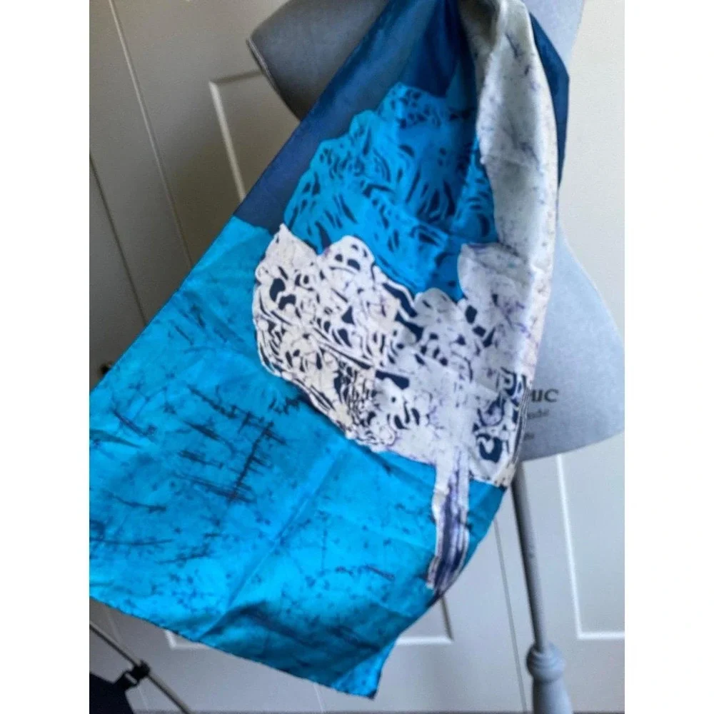 Batik Montreal Quebec Silky Scarf Hair Neck Tie Purse Accessory